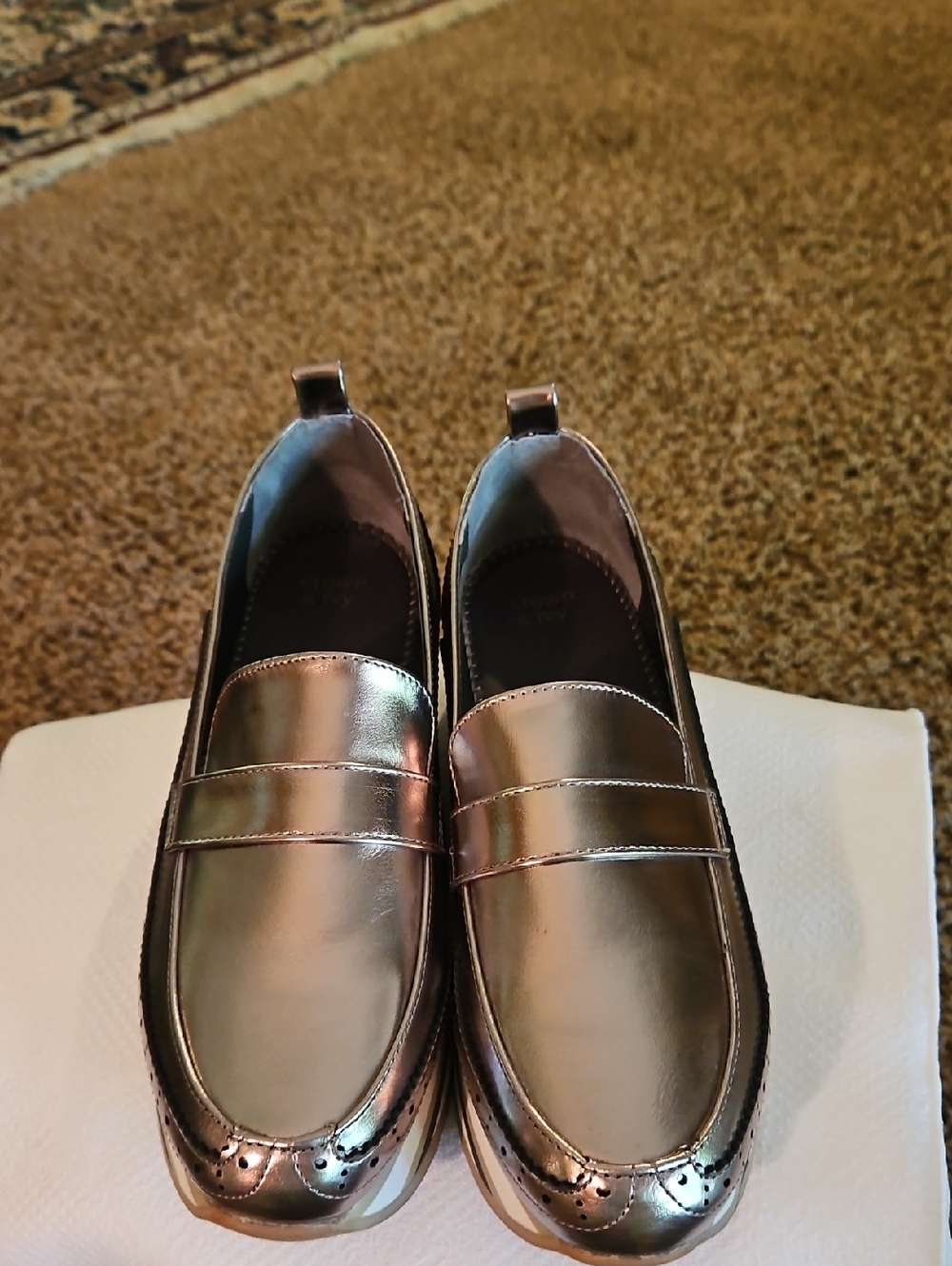 Crown & Ivy Metallic Platform Loafers in Shimmering Silver Sz 8.5 NWOT - Picture 2 of 7